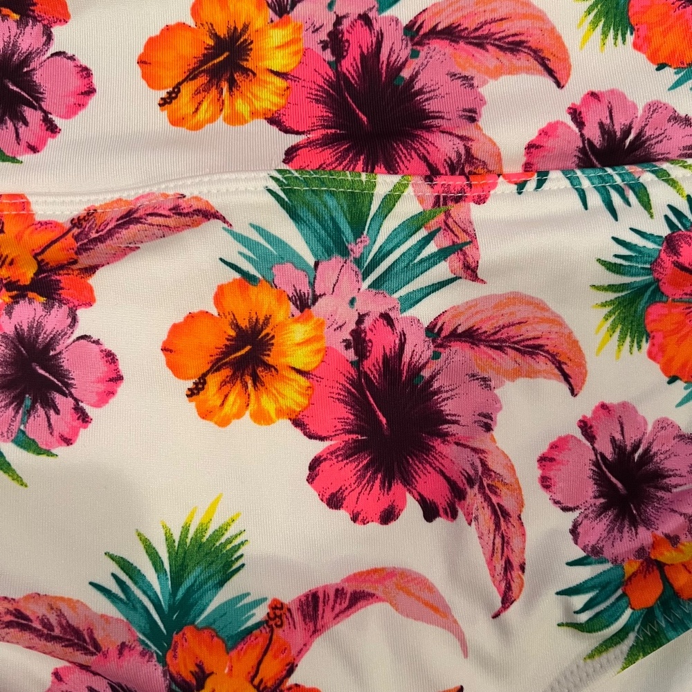 NWT Victorias Secret Pink Swim Suit/Bikini | Size L/XL | White/Floral Tropical - Picture 4 of 11